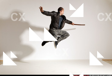 2014 08 SMAX STREETFIGHTER DAIKATANA JUMP POSE1 107