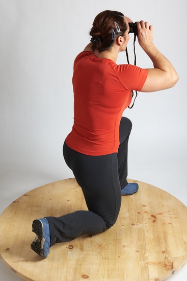 Woman Adult Average White Neutral Kneeling poses Casual