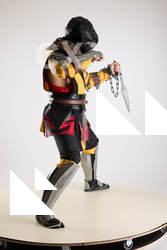 Yelvik Cosplay Scorpion Fighting Pose Dagger 06