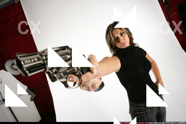 TEANORA-AIMING-REVOLVER