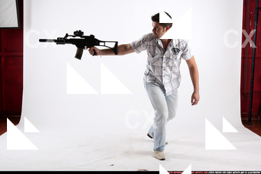 ROSTISLAV-RUNNING-SHOOTING-HK