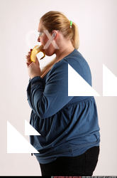 britney-eating-banana