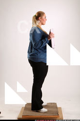 britney-showing-sign