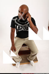 Gael Casaus-sitting-calling