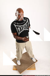 Gael Casaus-standing-dual-pistols3