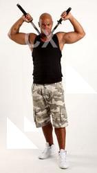 Ron-unsheathing-dual-katanas