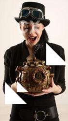 claudia-steampunk-bomb-pose1