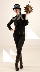 claudia-steampunk-bomb-pose2