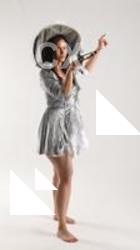 LUCI_AVIOL LADY WITH GUN