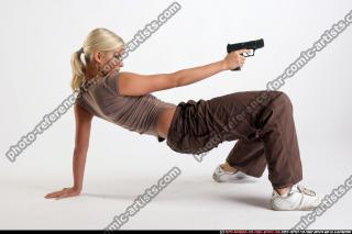 IVA PISTOL POSE1 09.jpg