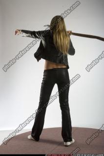 Klarissa-throwing-spear