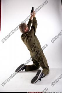 soldier-kneeling-shooting-up