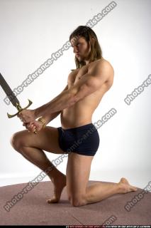 barbarian-kneeling-sword2