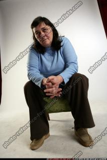 oldwoman2-sitting