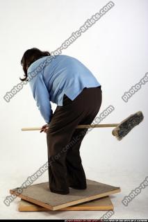 oldwoman2-flying-on-broom