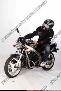 2009 03 JANISONE BIKER RIDING LEANING 01.JPG