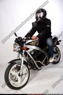 2009 03 JANISONE BIKER RIDING LEANING 03.JPG