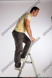 2009 05 JOHNNY USING LADDER 07.jpg