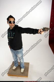 2009 05 JACOB WHITE REVOLVER POSE1 00 A.JPG