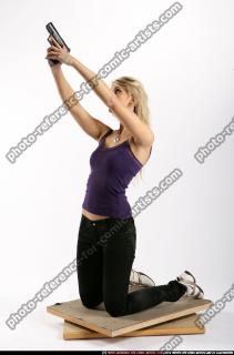 2009 05 LUISIANNA KNEELING SHOOTING UP 01 B.jpg