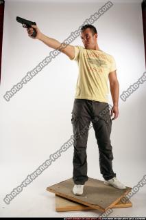 2009 06 JOHNNY PISTOL POSE1 07 C.jpg