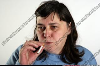 oldwoman2-fe-smoking