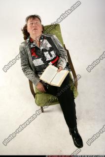 Paula-reading-fall-asleep