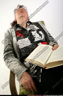 Paula-reading-fall-asleep