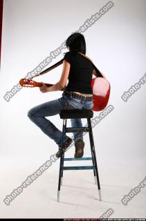 silvia-playing-guitar