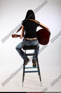 silvia-playing-guitar