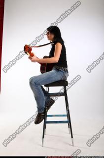 silvia-playing-guitar