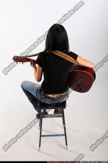 silvia-playing-guitar