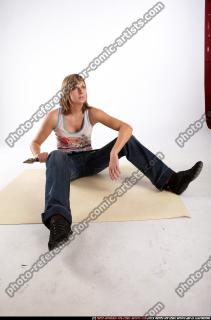 2010 04 KATYANA SITTING SWORD POSE 01.jpg