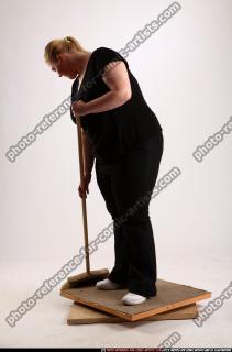 britney-sweeping