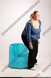 britney-stand-up-chair