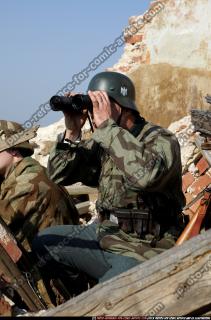 2010 08 WW2 UNIT IN COVER OBSERVING1 08.jpg