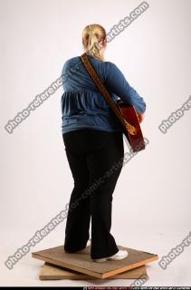 britney-playing-guitar