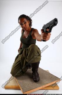 2010 12 JENNA KNEELING KATANA PISTOL 14