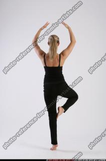 2011 01 BETHANY ROBERTS BALLET POSE 04 B