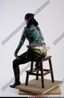 pirate-woman-sitting-pose1