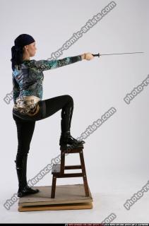 2011 03 PIRATE WOMAN POINTING SWORD 04