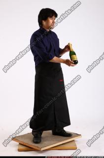 liam-waiter-champagne