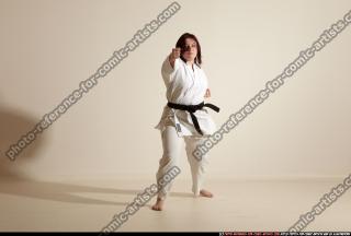 2011 10 MICHELLE SMAX KARATE POSE5 19