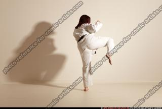 2011 10 MICHELLE SMAX KARATE POSE6 111