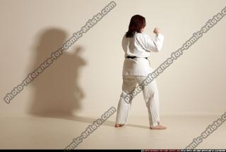 2011 10 MICHELLE SMAX KARATE POSE6 120