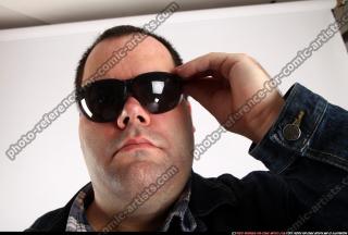 SLAVOJ GUARDING POSE AK SUNGLASSES