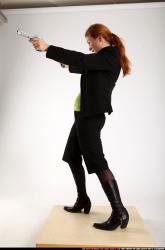 nadiya-dual-pistols-pose3