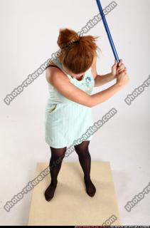 2012 10 NADIYA GOLF SWING POSE 00 A