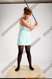 2012 10 NADIYA GOLF SWING POSE 00 C