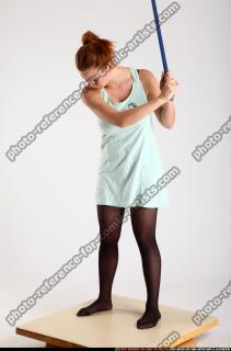 2012 10 NADIYA GOLF SWING POSE 01 B